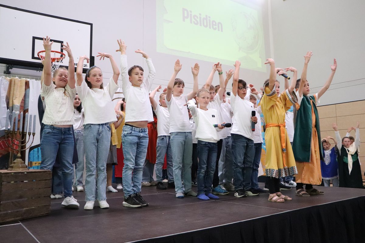 Musical-Aufführung der Schulkinder